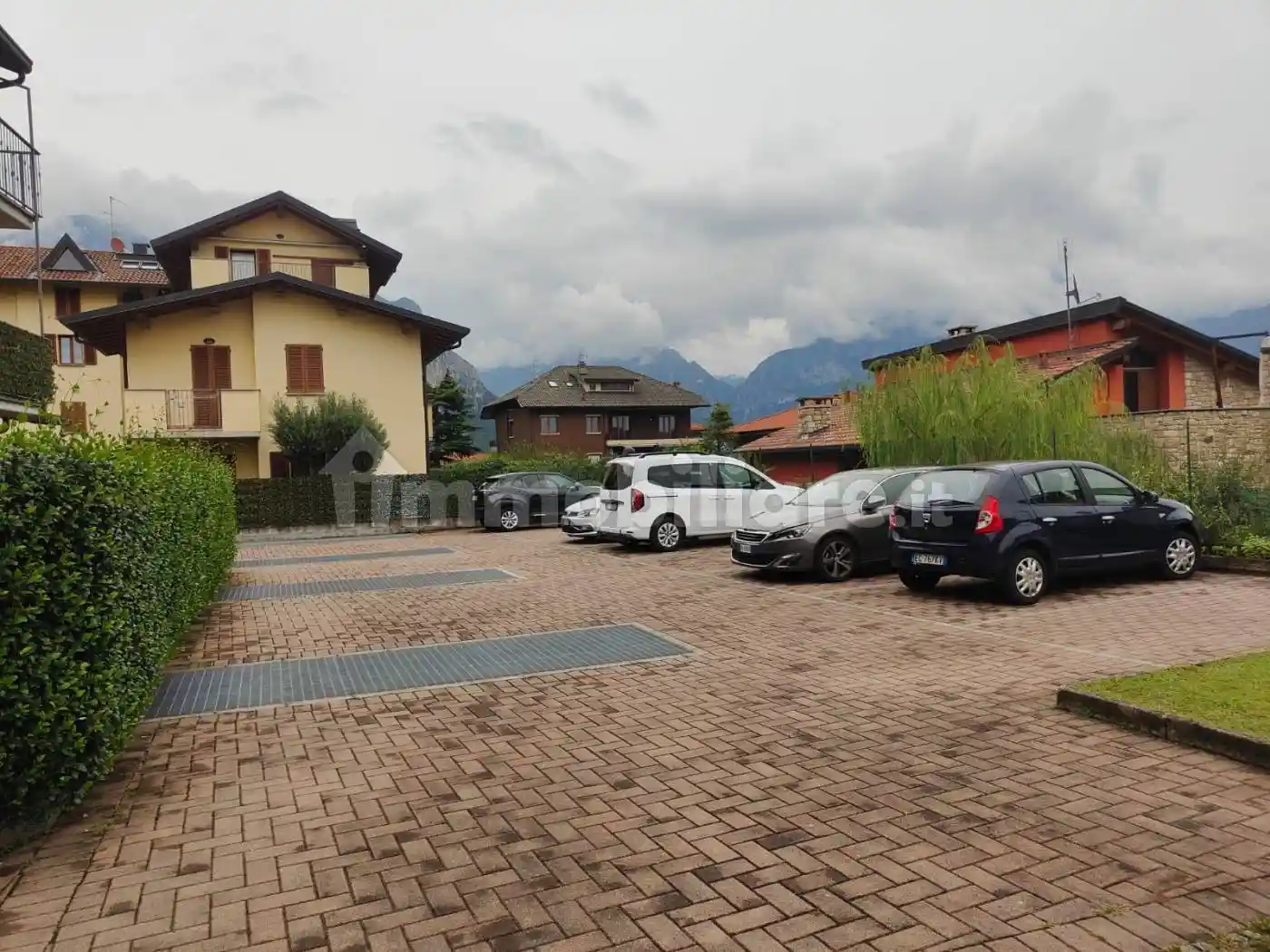 Appartamento in vendita a Valmadrera