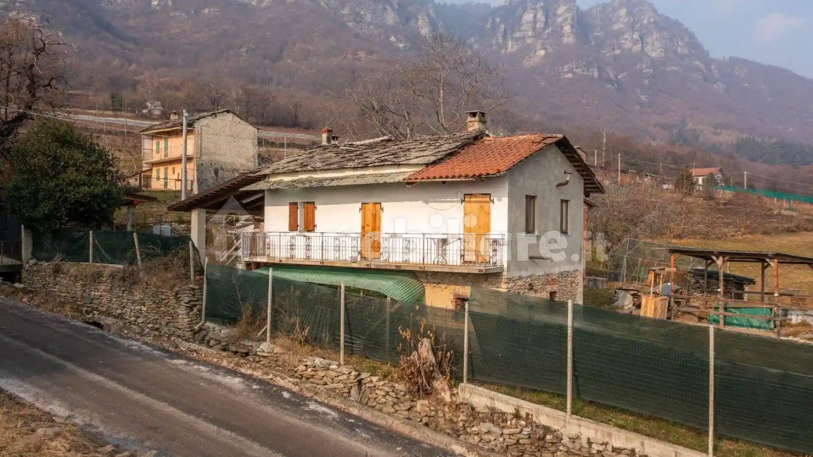 Casa indipendente in vendita a Envie