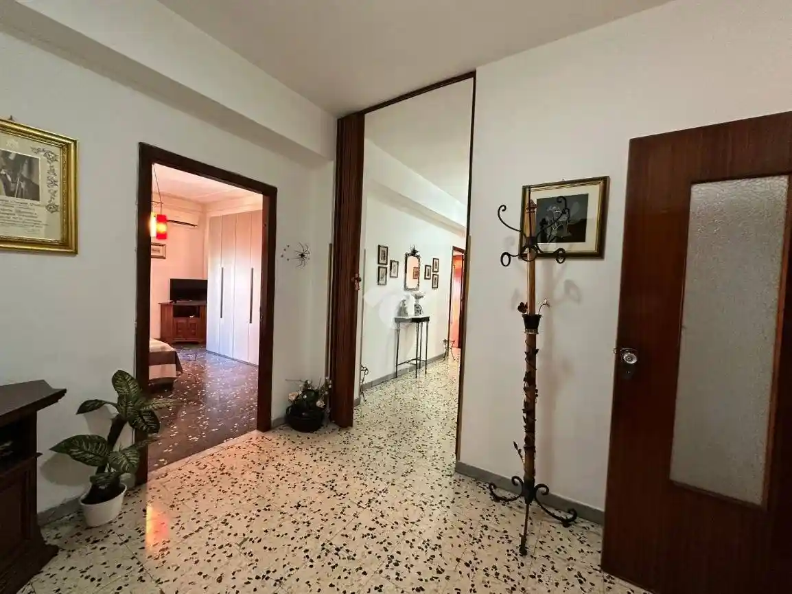 Quadrilocale via Cappuccini 27, Centro, Crotone - foto 4