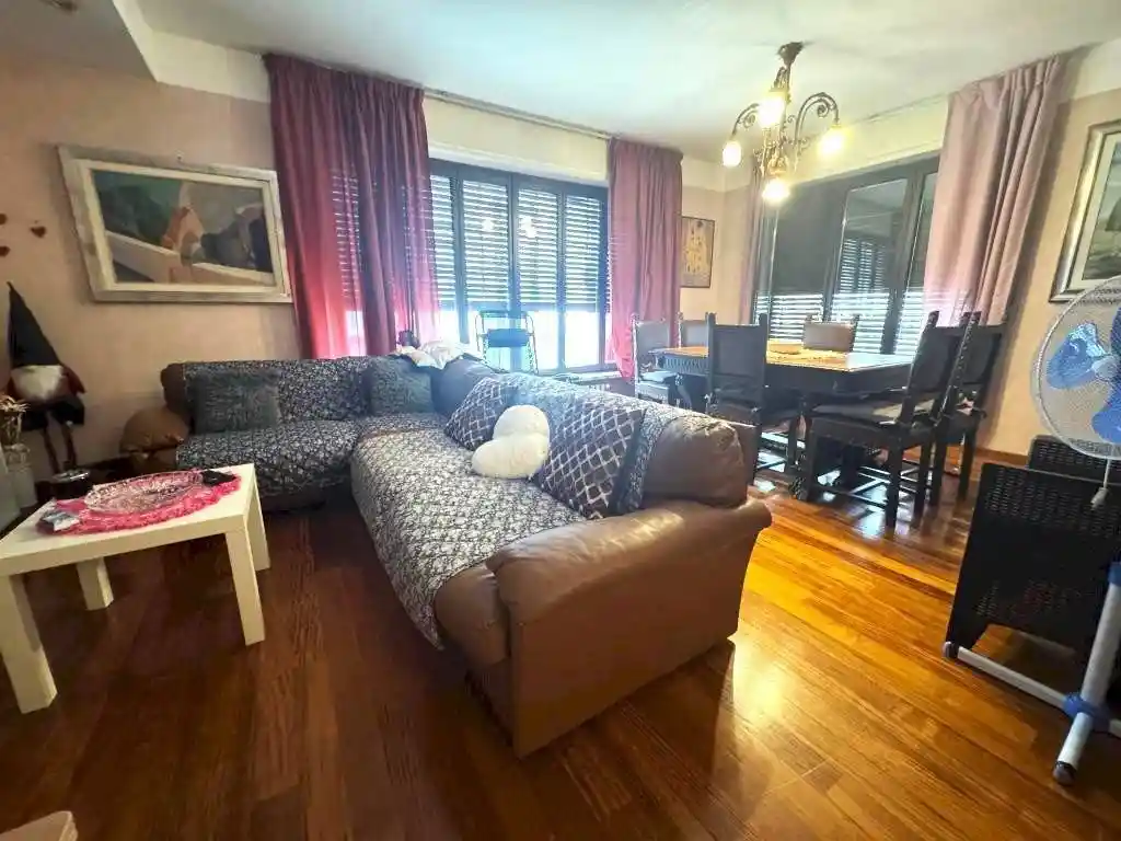 Appartamento via Tour De Grange, 15, Centro, Chatillon - foto 4