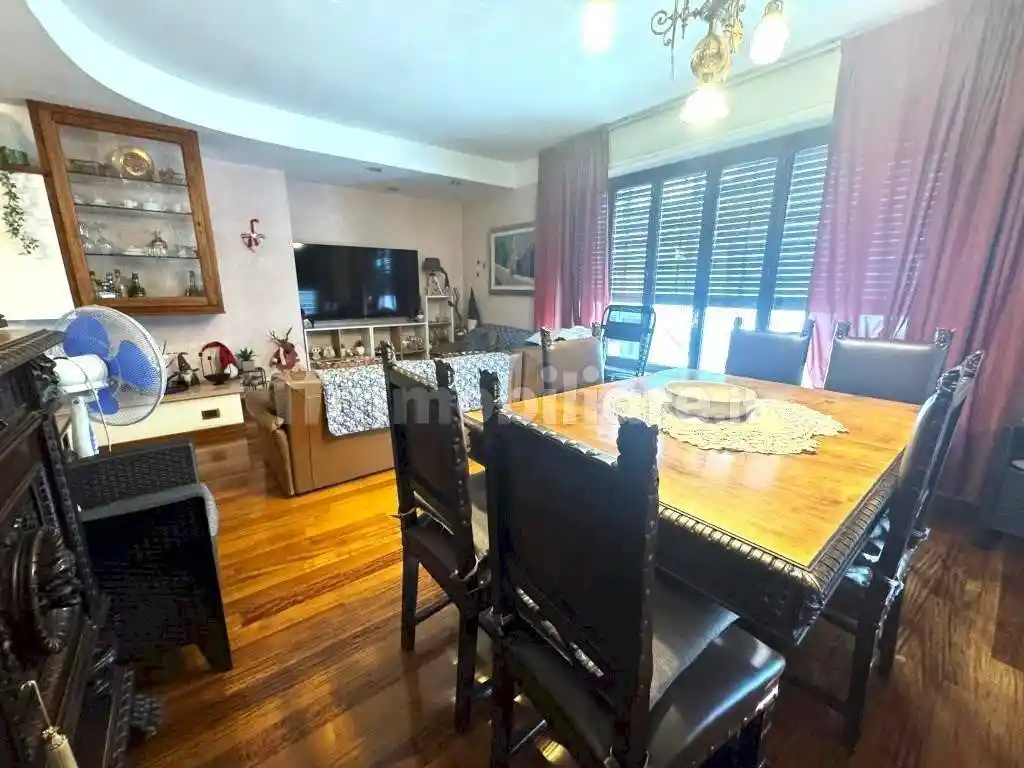 Appartamento via Tour De Grange, 15, Centro, Chatillon - foto 5