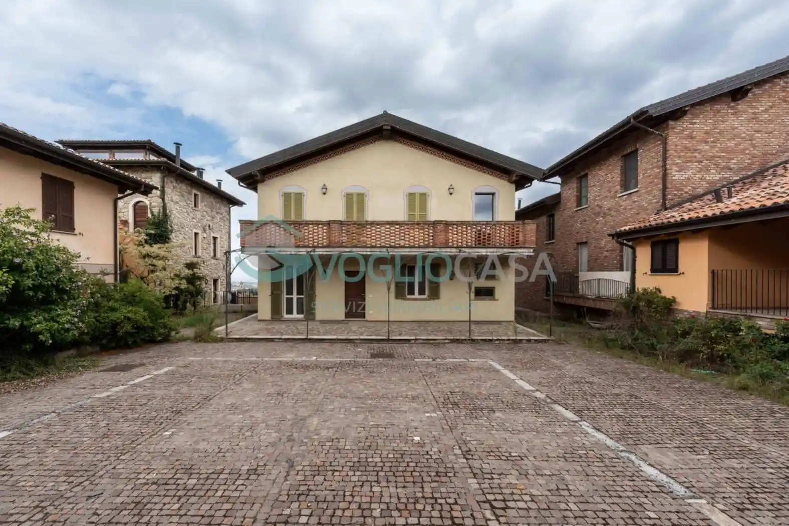 Appartamento in vendita a Ziano Piacentino