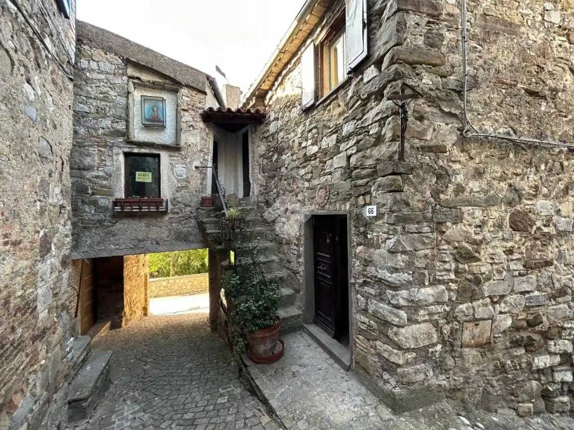Appartamento in vendita a Baschi