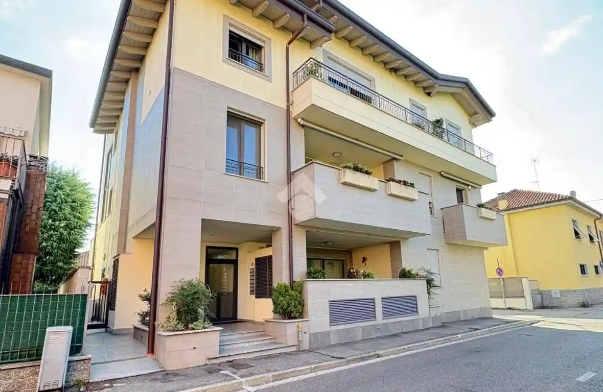 Appartamento in vendita a Senago