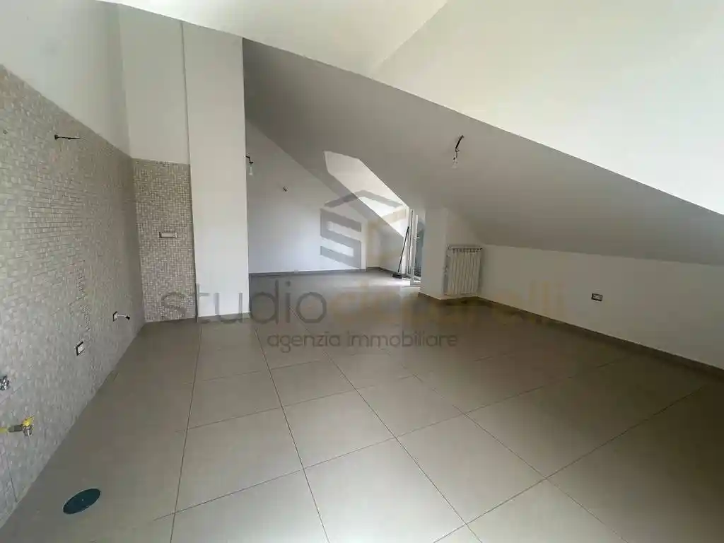 Mansarda via Madonna delle Grazie, Madonna delle Grazie, Giugliano in Campania - foto 2