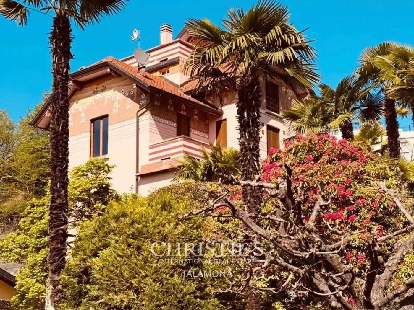 Villa in vendita a Luino