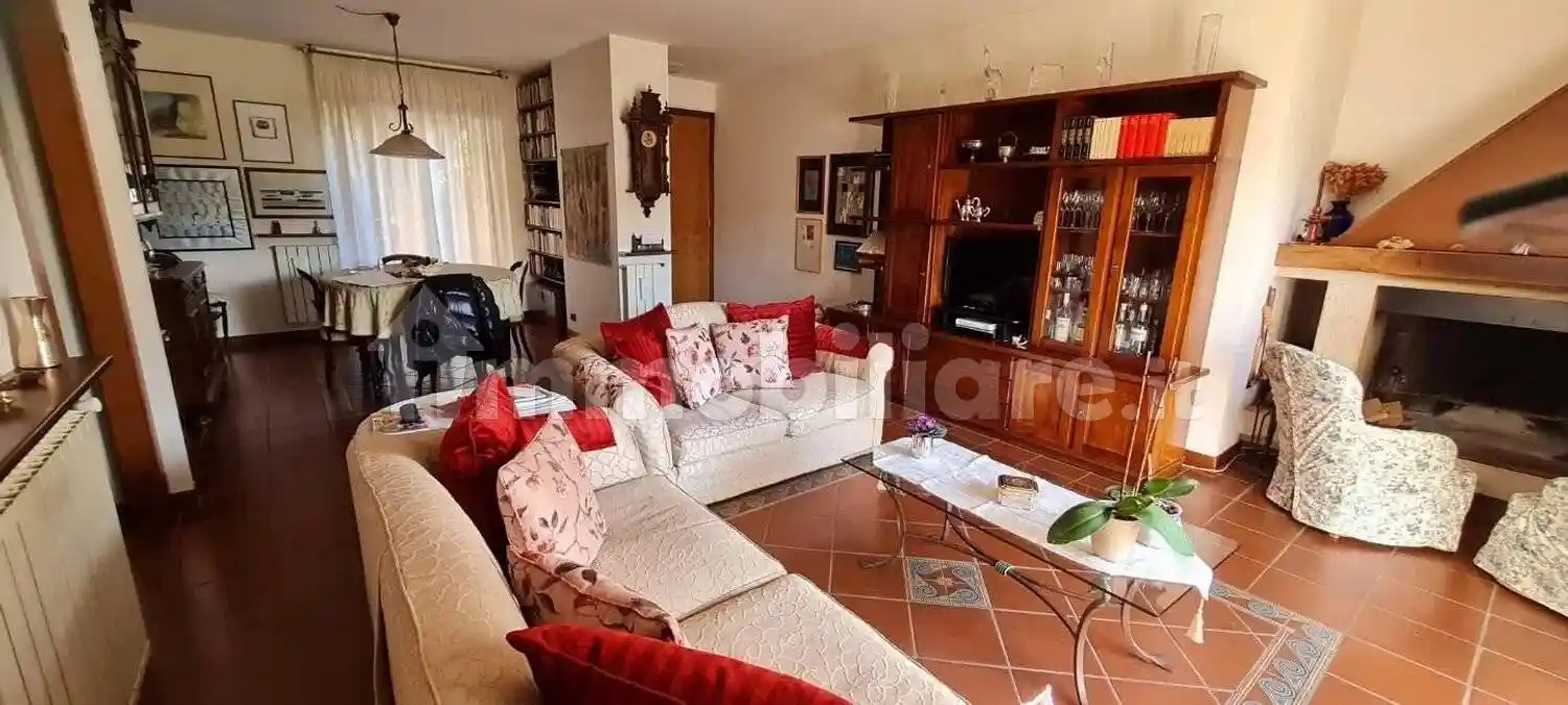 Appartamento in vendita a Monteriggioni