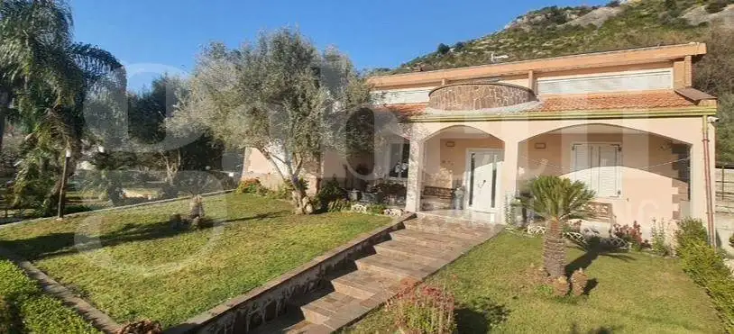 Villa in vendita a Bellona