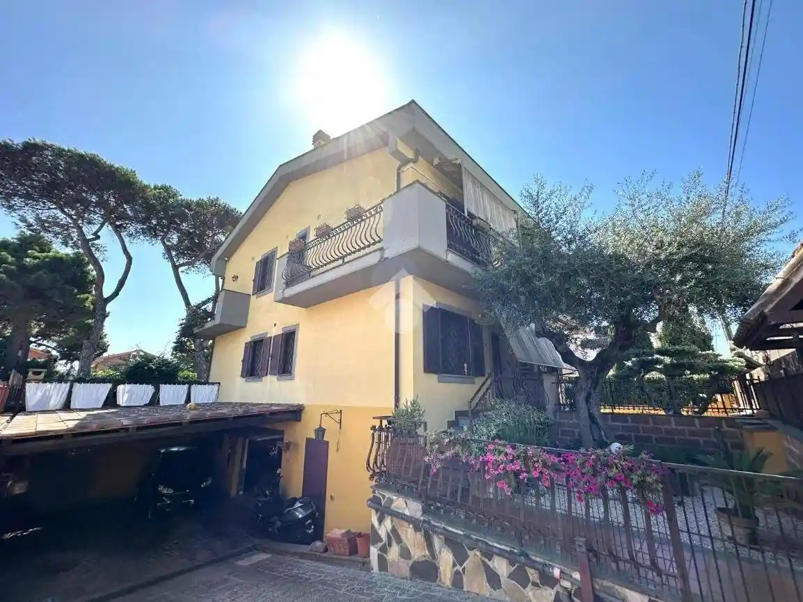 Villa in vendita a Roma