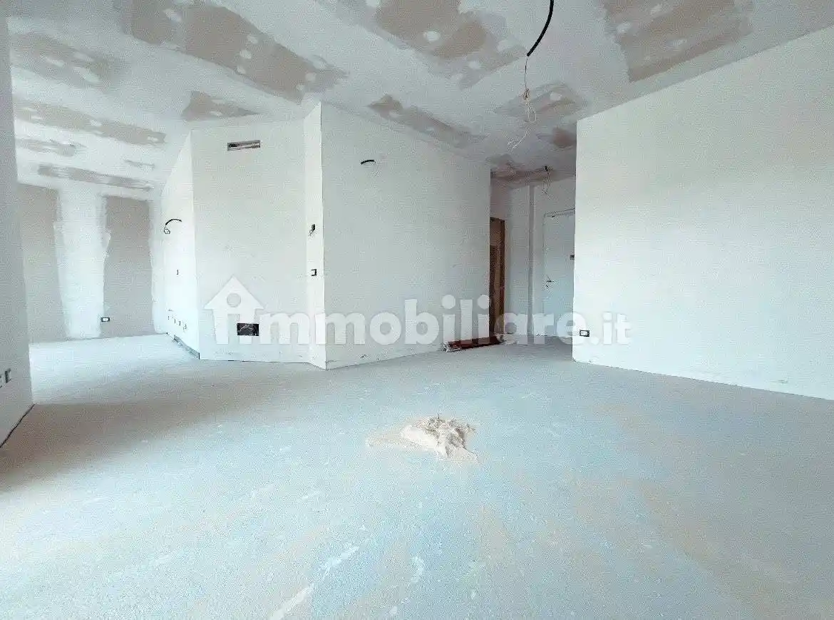 Trilocale via Amatore Sciesa, Stazione, Seregno - foto 3