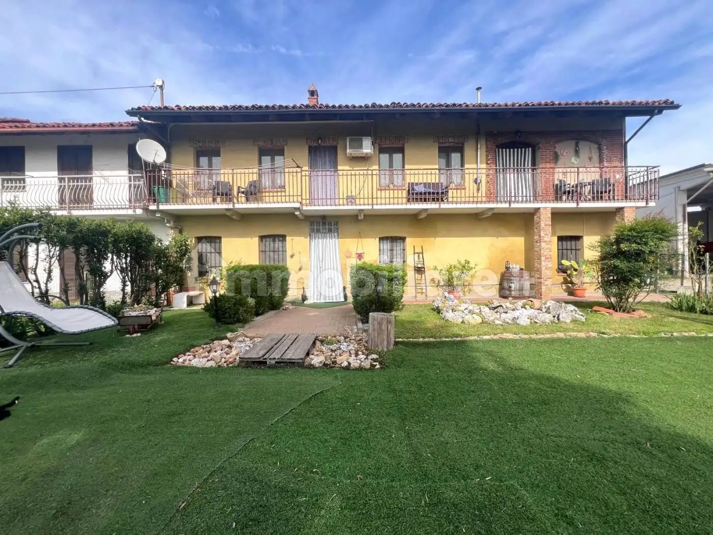 Villa in vendita a Ceresole Alba