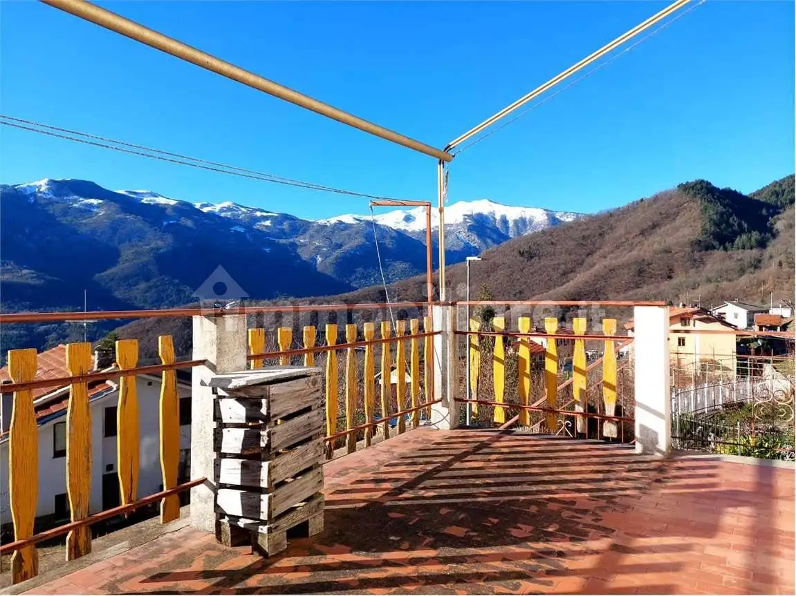 Villa in vendita a Pornassio