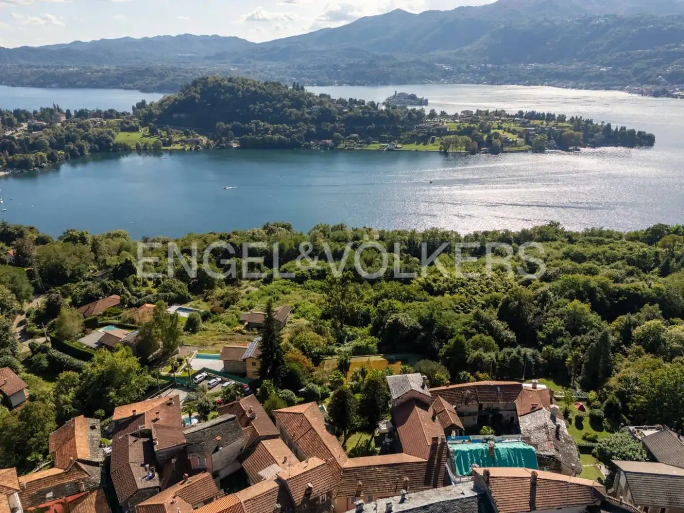 Villa in vendita a Miasino