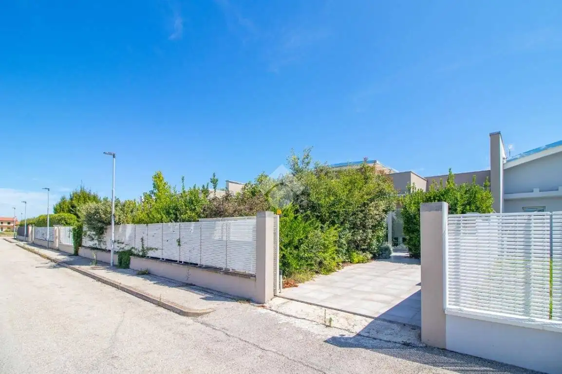 Villa in vendita a Cesenatico