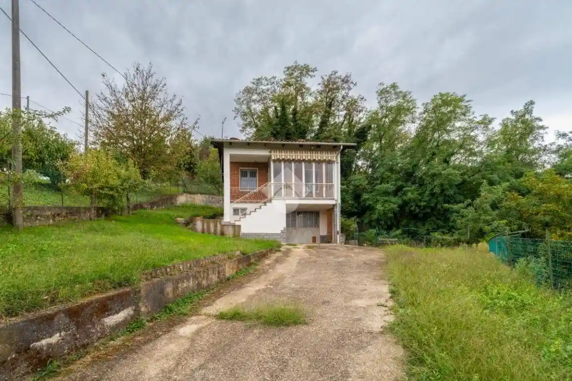 Casa indipendente in vendita a Mongardino