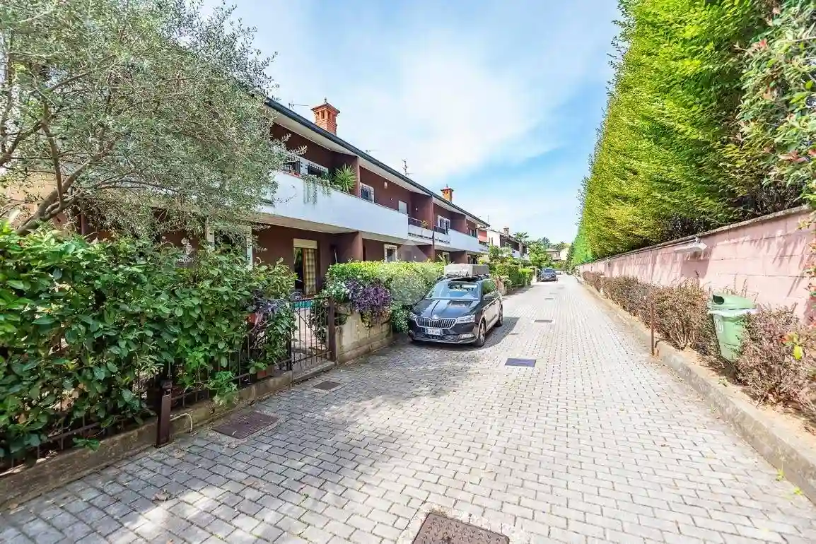 Villetta a schiera - foto 2