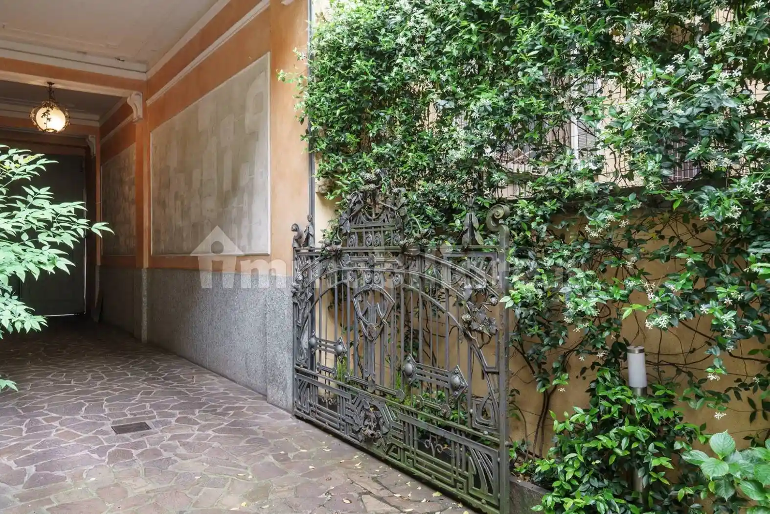 Quadrilocale via Antonio Tantardini 13, Corso San Gottardo, Milano - foto 2