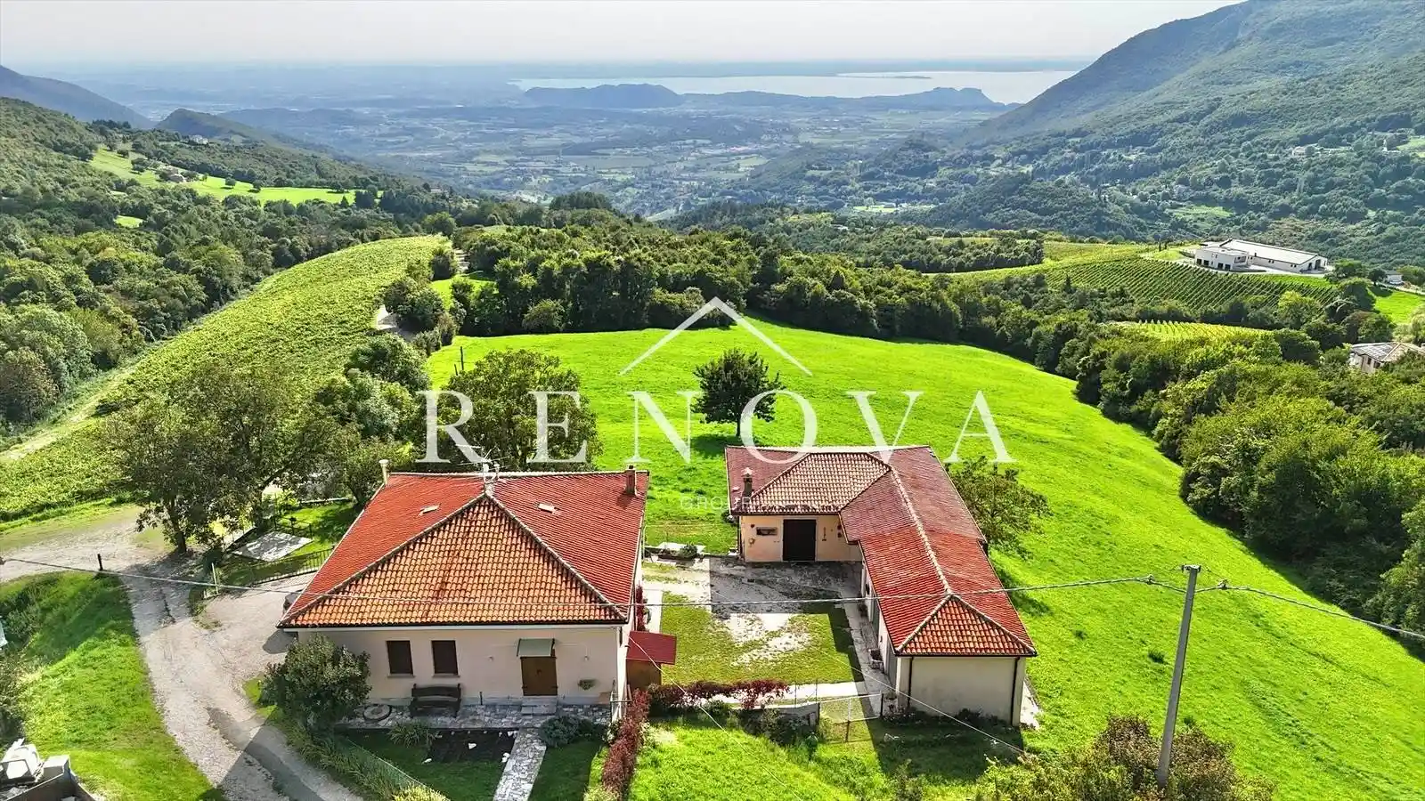 Rustico - Casale in vendita a Caprino Veronese