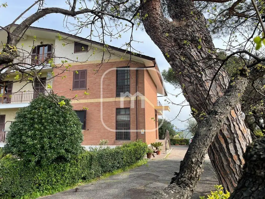 Rustico - Casale in vendita a Roma
