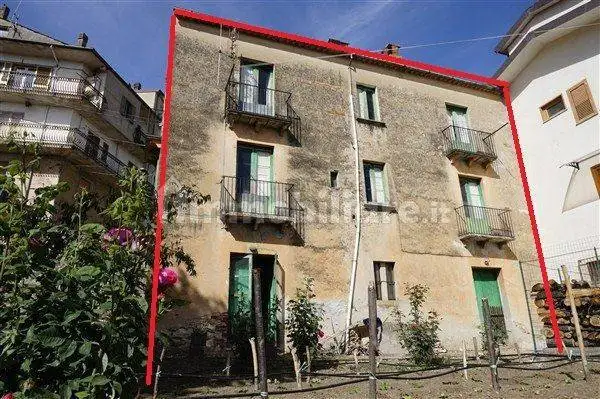 Palazzo - Edificio in vendita a Spezzano della Sila