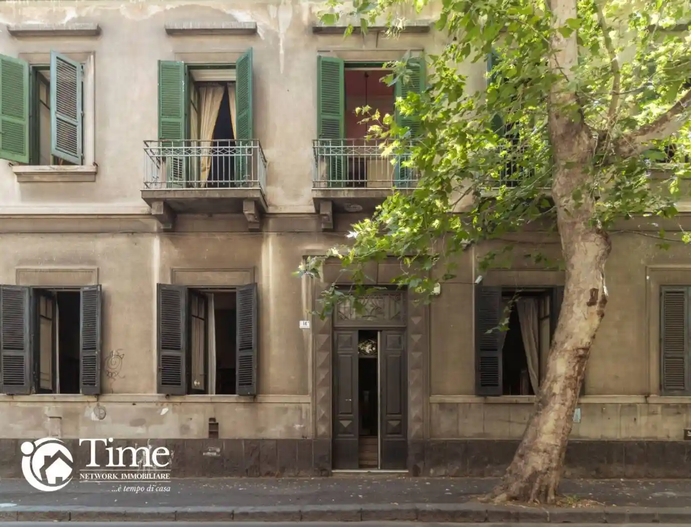 Palazzo - Edificio in vendita a Catania