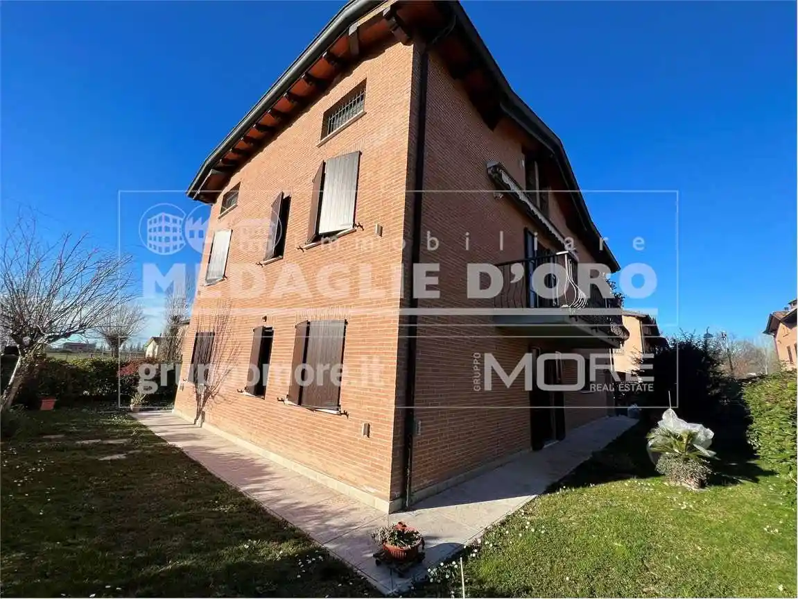 Villa unifamiliare Strada Ponte Alto Nord, Madonnina - Tre Olmi, Modena - foto 4