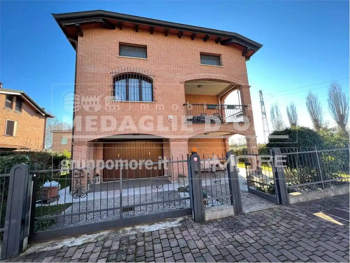 Villa unifamiliare Strada Ponte Alto Nord, Madonnina - Tre Olmi, Modena - foto 5