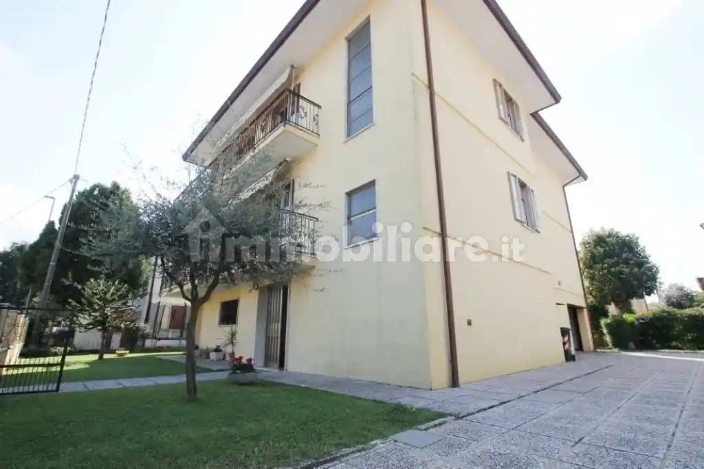 Villa in vendita a Selvazzano Dentro