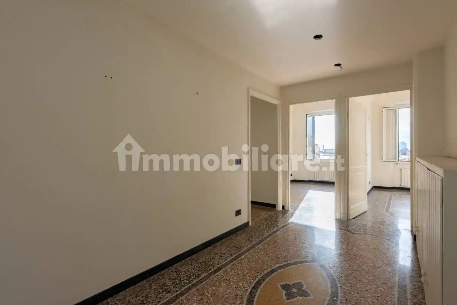 Trilocale salita di San Nicolosio, Carmine, Genova - foto 2