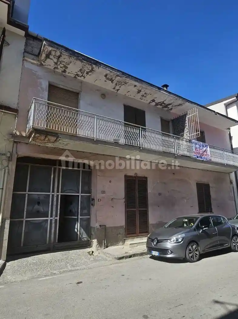 Palazzo - Edificio in vendita a Frattaminore