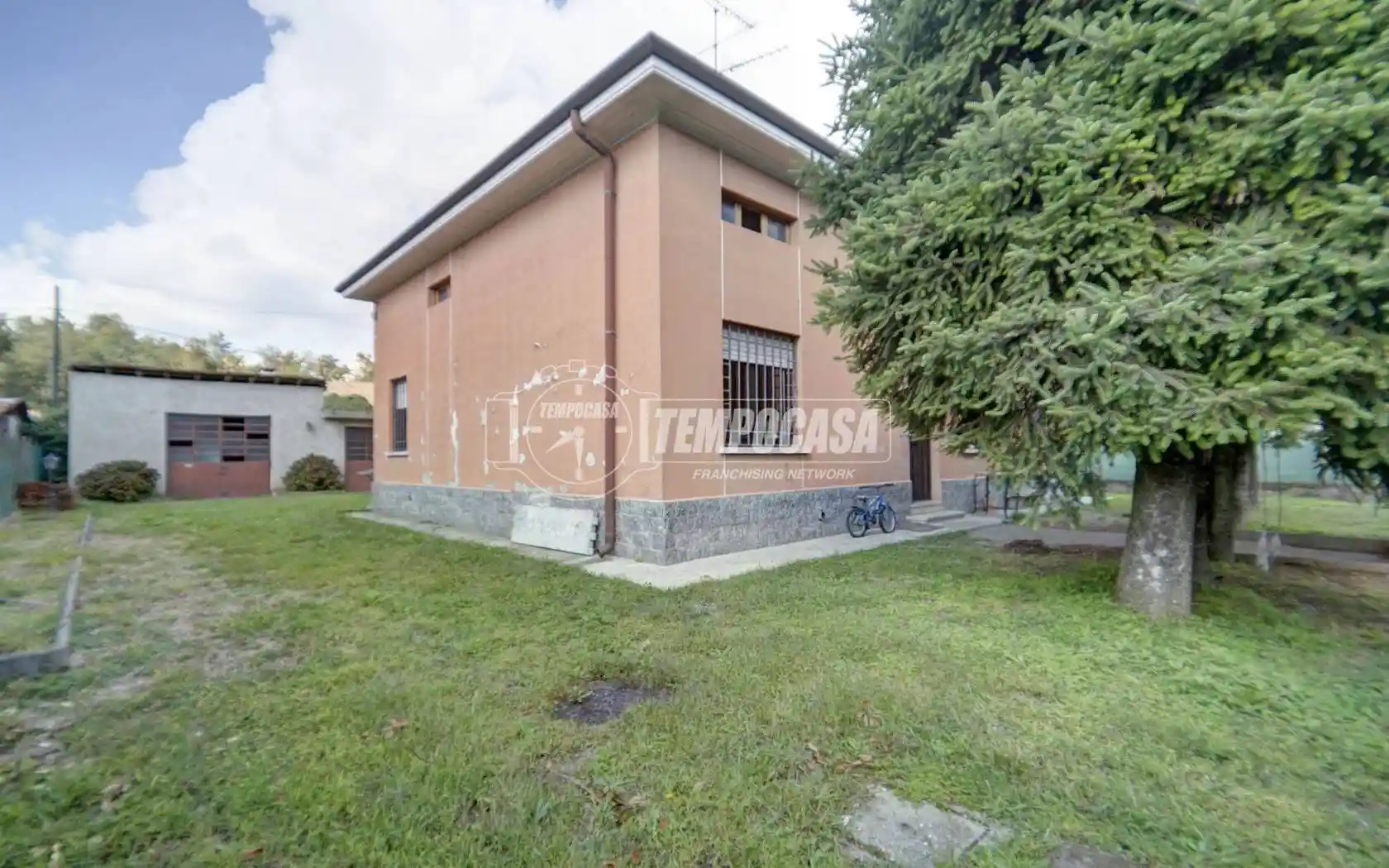 Villa in vendita a Besnate