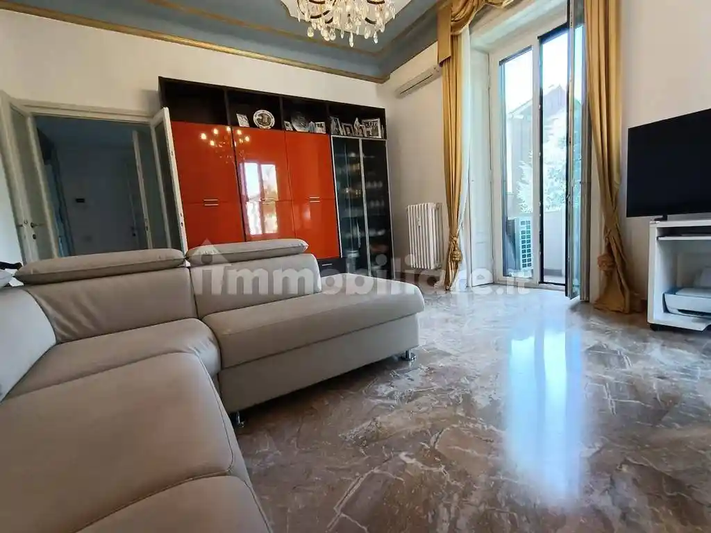 Trilocale ottimo stato, secondo piano, Porta Vittoria, Milano - foto 2