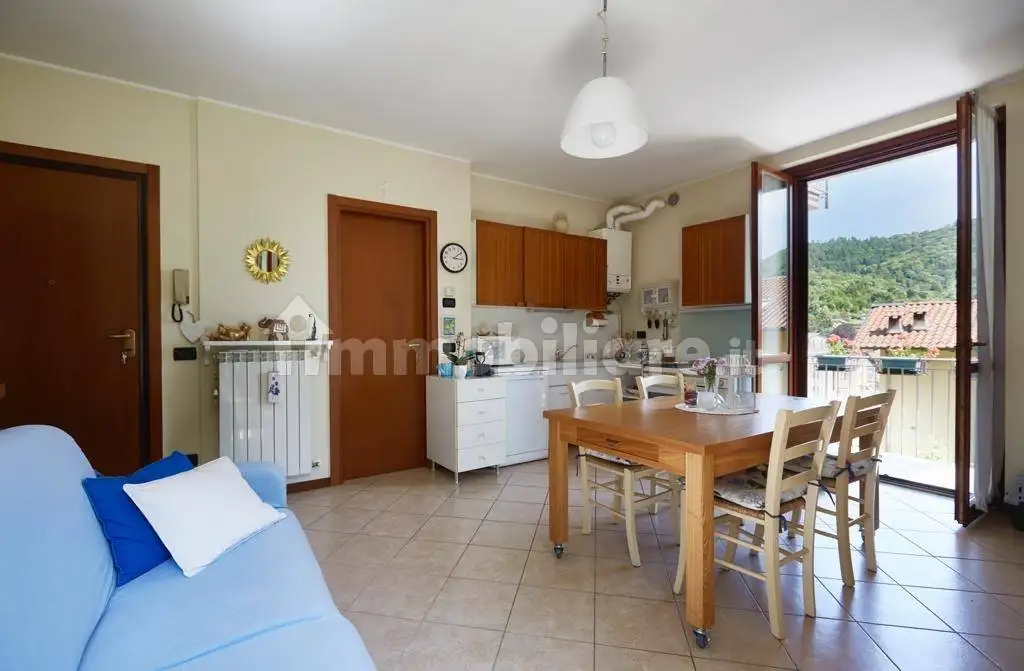 Appartamento in vendita a Barni