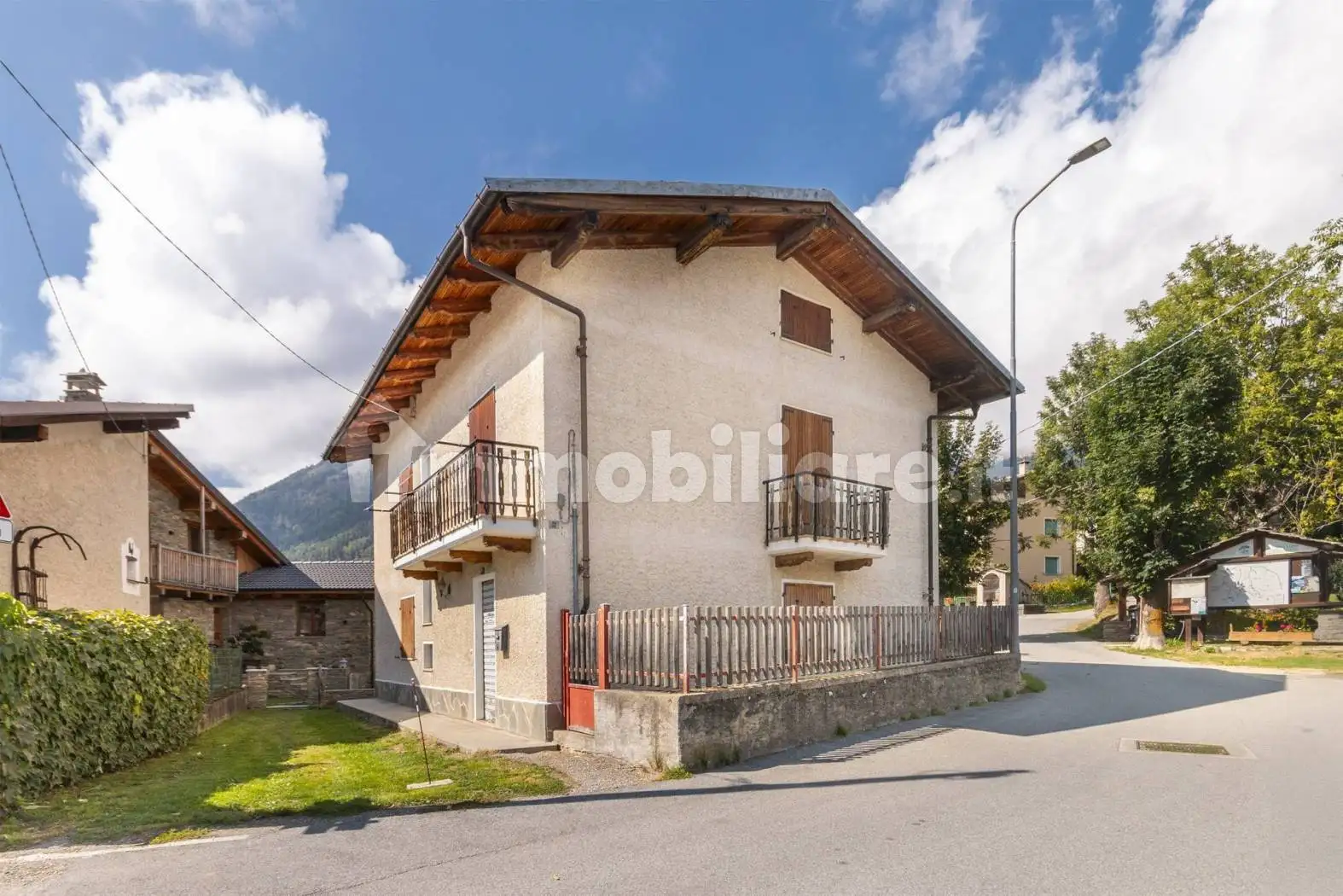 Appartamento in vendita a Sampeyre