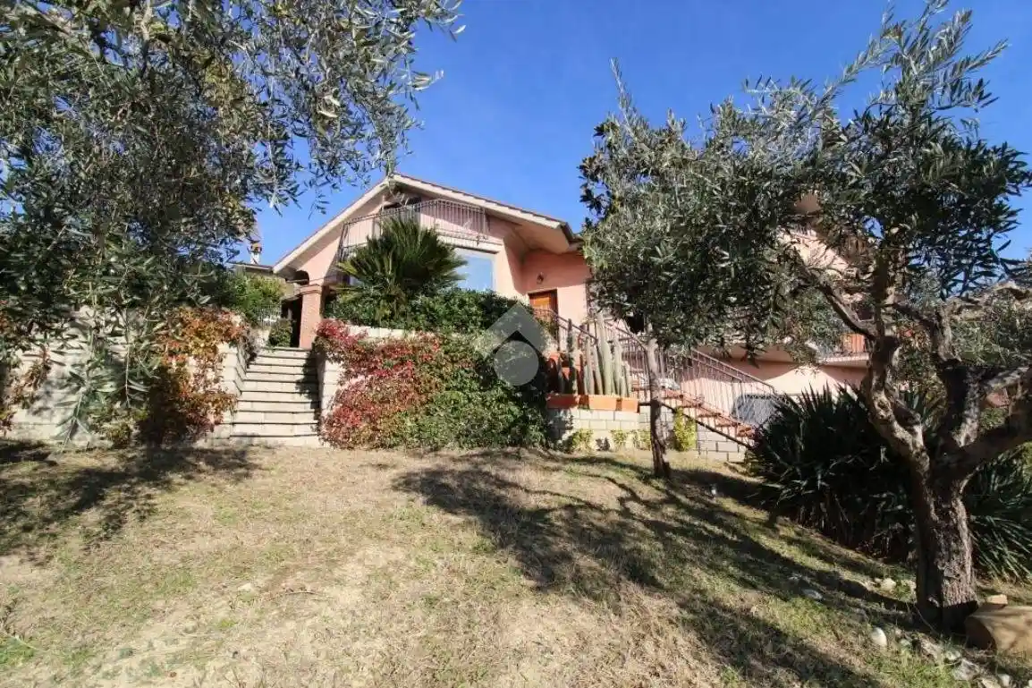 Villa in vendita a Monterotondo