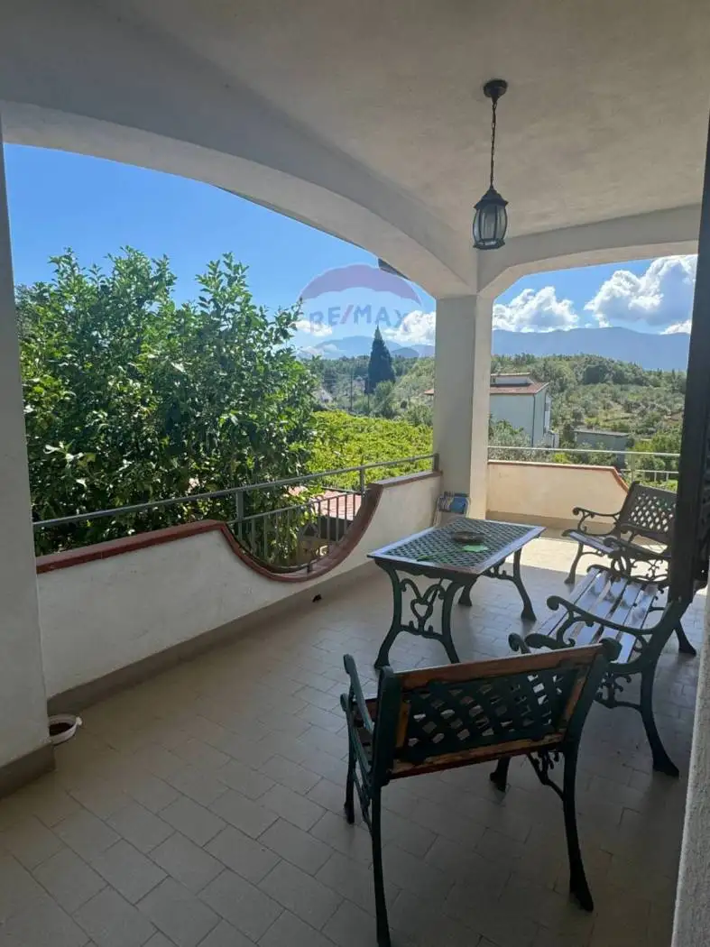 Terratetto unifamiliare 240 m², ottimo stato, Castelvenere - foto 3