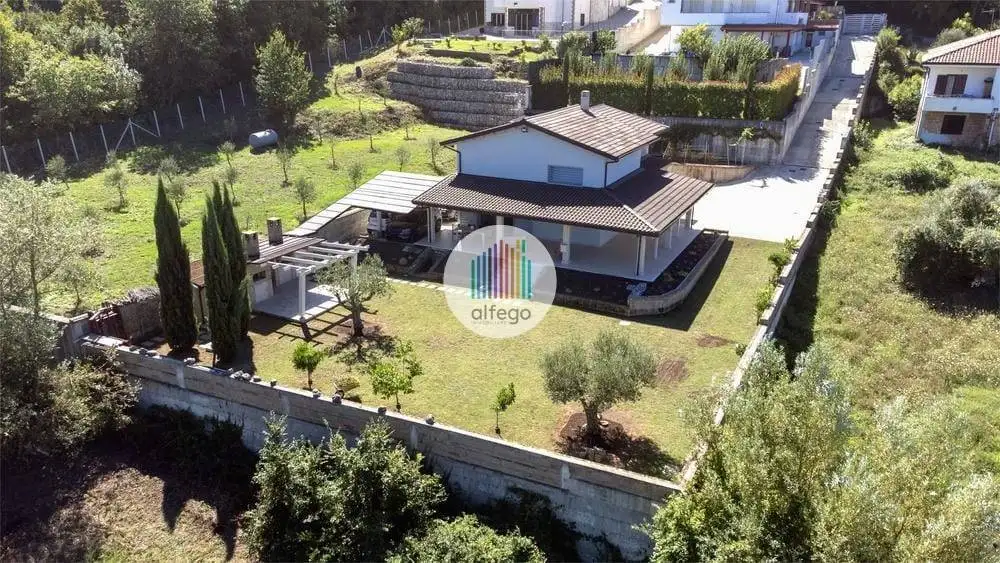 Villa in vendita a Limatola