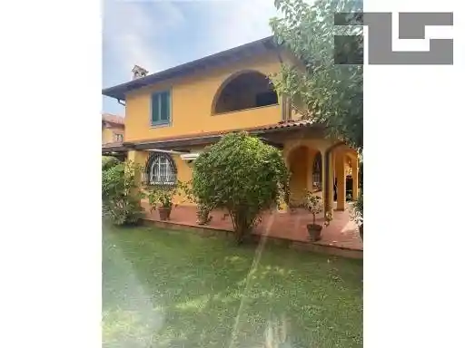 Villa in vendita a Forte dei Marmi