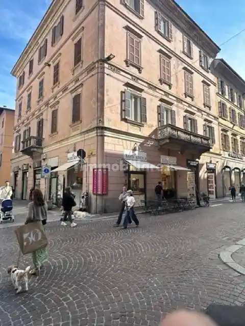 Appartamento in affitto a Pavia