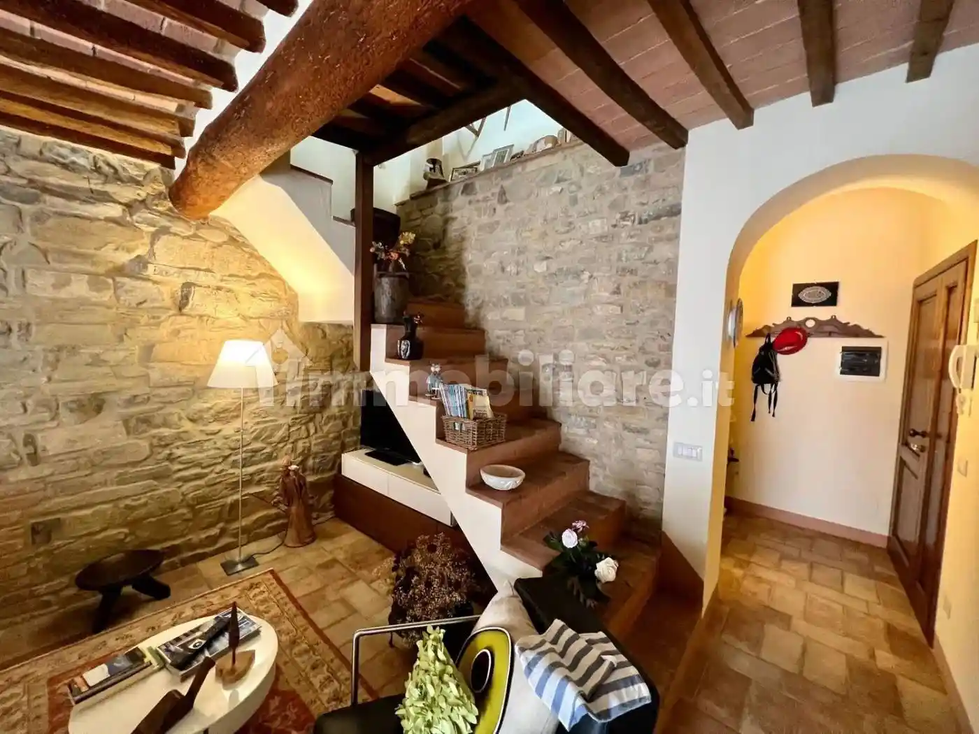 Appartamento in vendita a Montaione