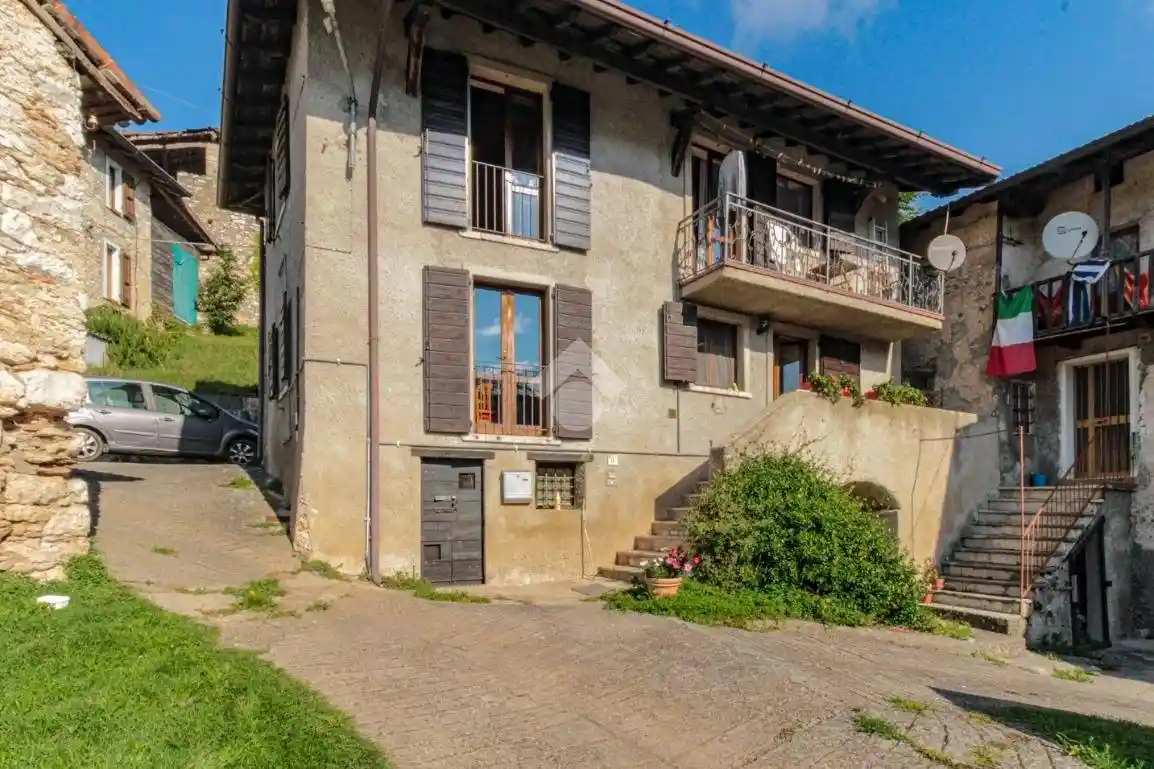 Rustico - Casale in vendita a Gargnano