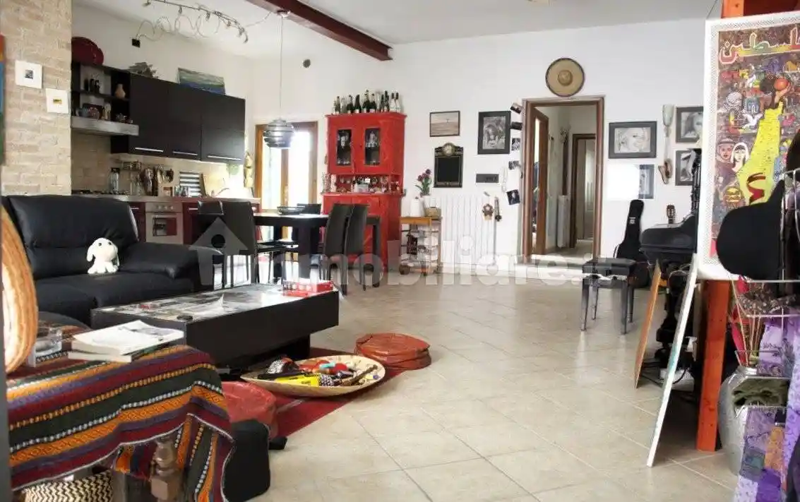 Appartamento in vendita a Cascina