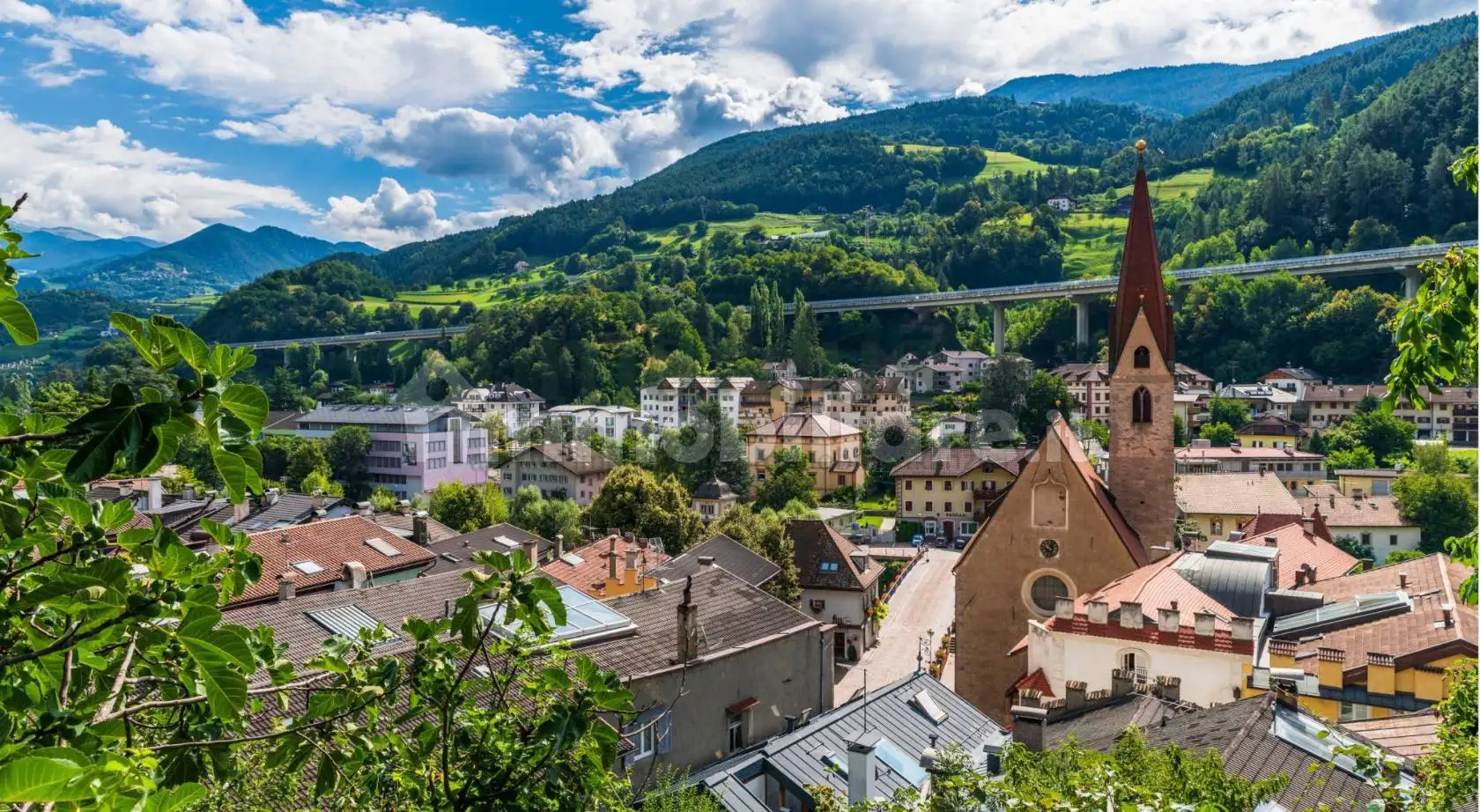 Palazzo - Edificio in vendita a Chiusa