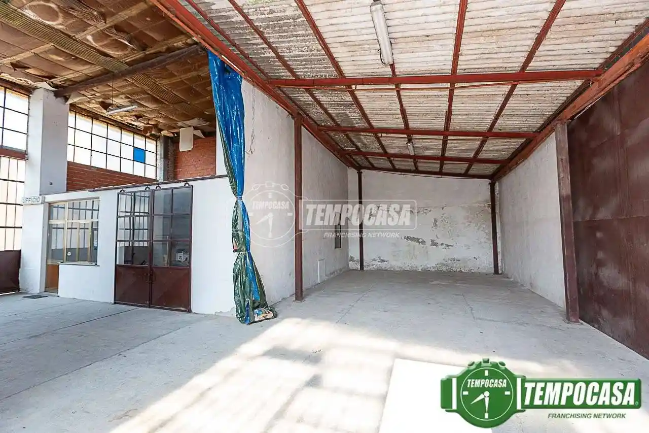 Palazzo - Edificio in vendita a Pandino