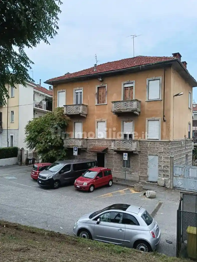 Palazzo - Edificio in vendita a San Mauro Torinese