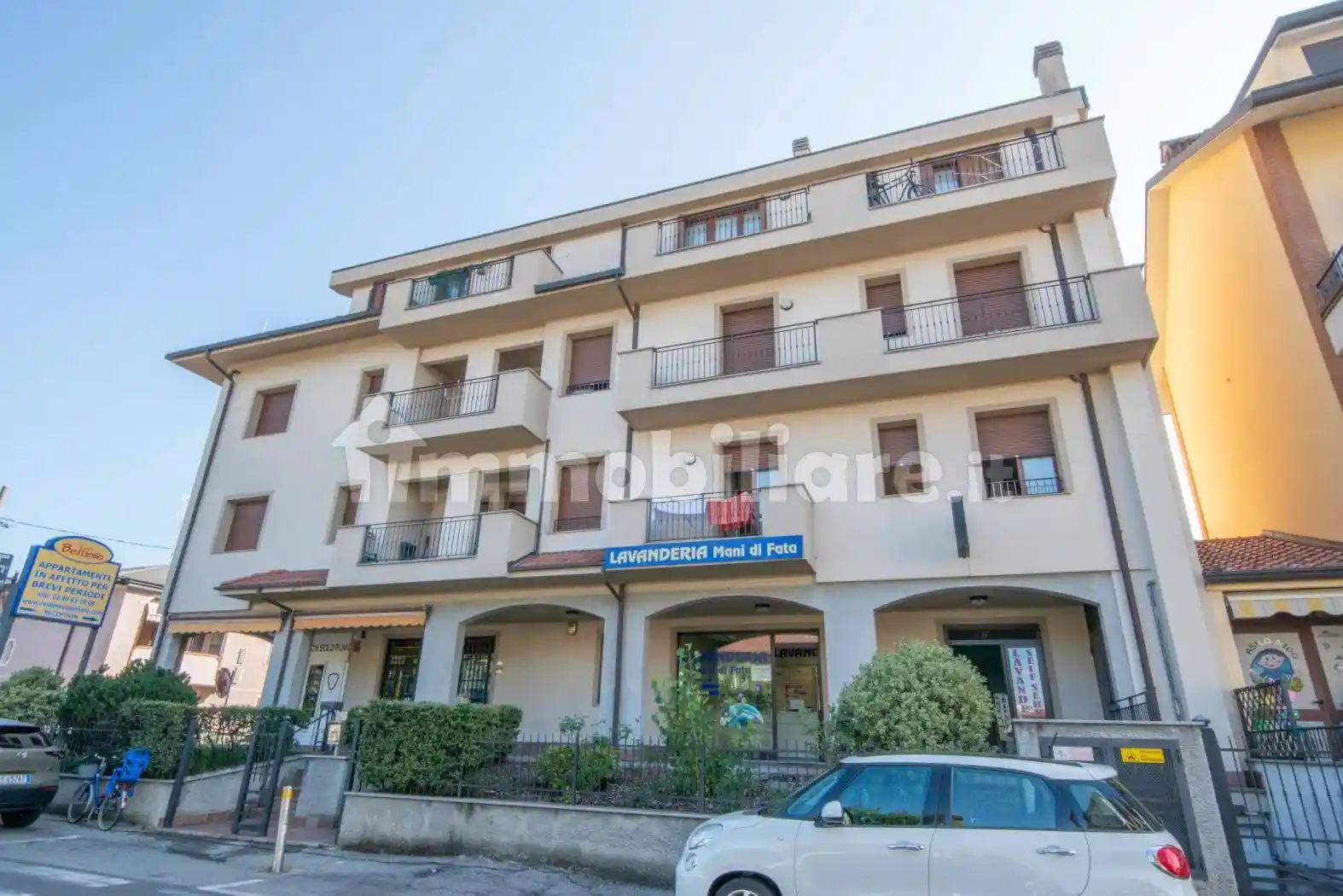 Palazzo - Edificio in vendita a Paullo