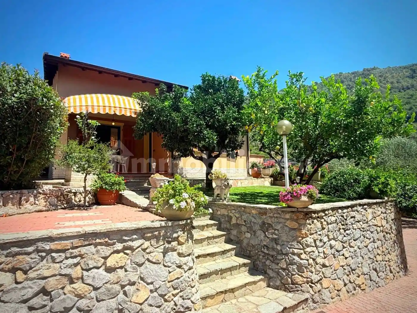 Villa unifamiliare via Provinciale 39, Dolceacqua - foto 2