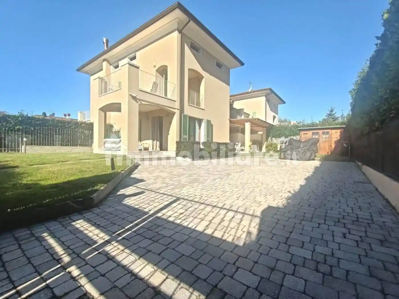 Villa in vendita a Carrara
