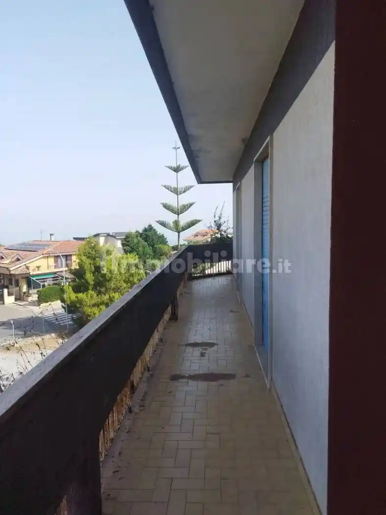 Quadrilocale via Della Pace No Number, Centro, Vibo Valentia - foto 2