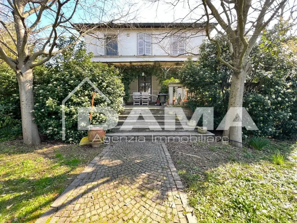 Casa indipendente in vendita a Forlì